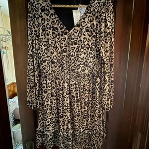 Elegant Leopard Print Long Sleeve Dress